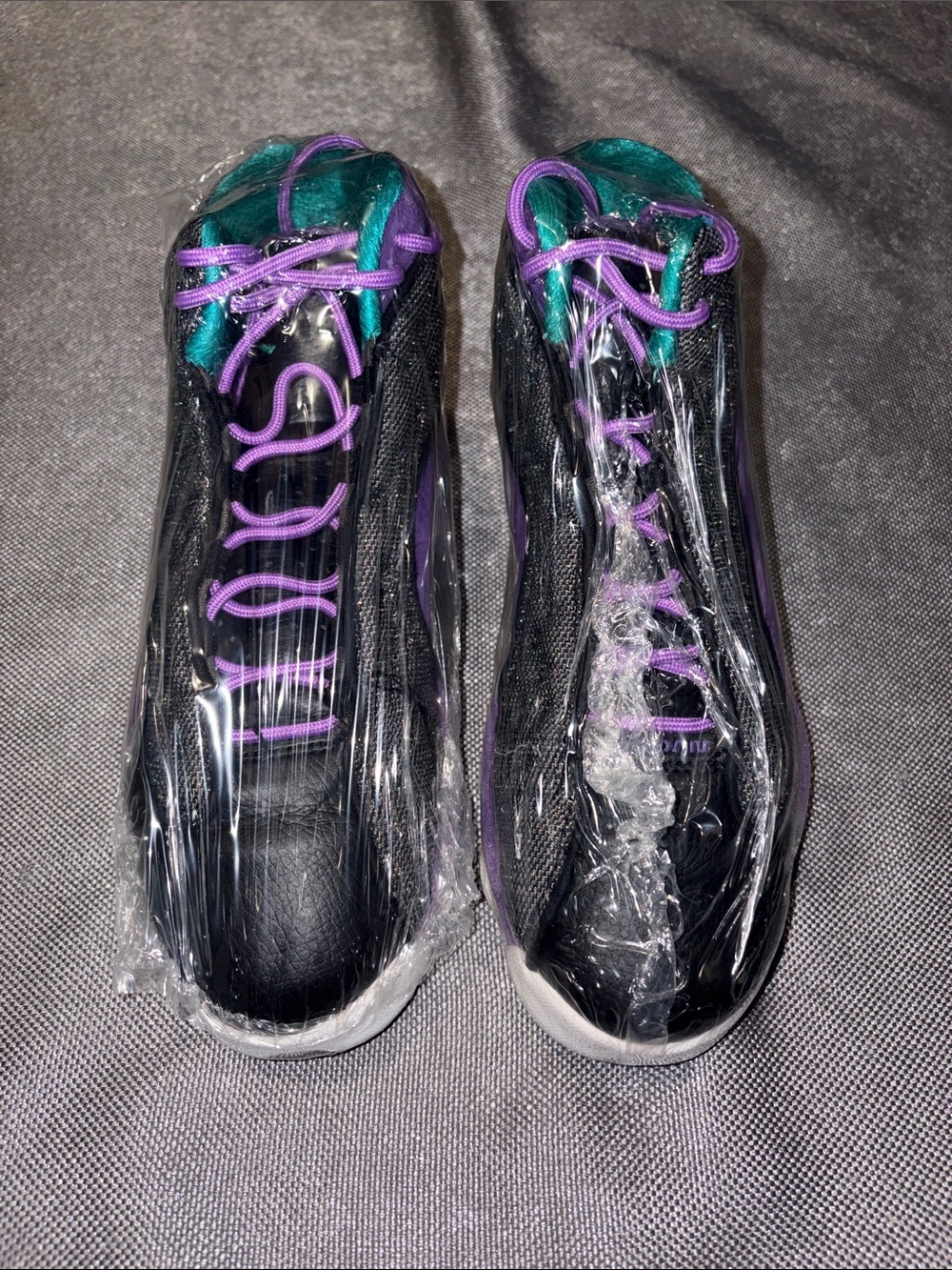 Jordan 13 Retros Violet Teal size 7Y